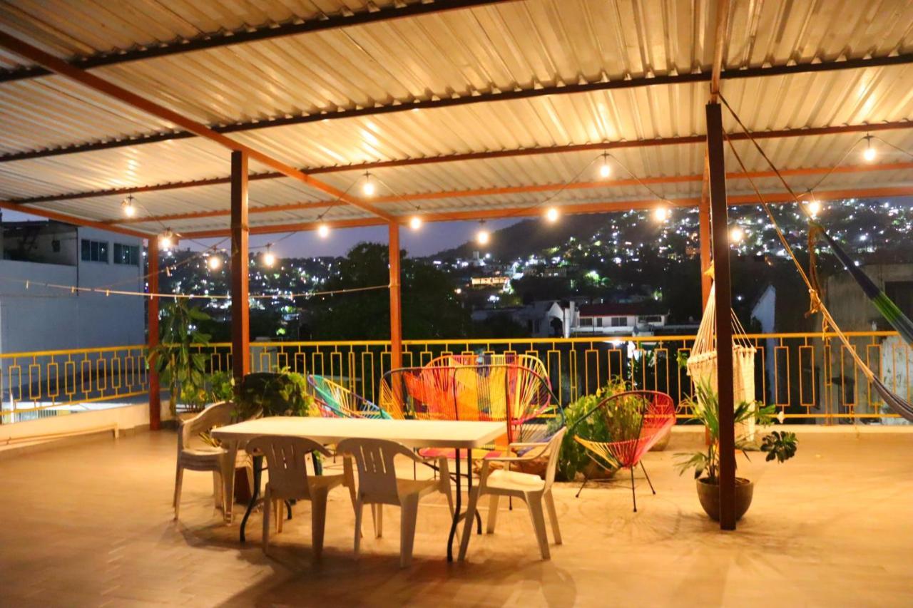 Hotel Casa Mandarine , Amazing Private Rooms W Balcony, Rooftop, Hammocks, Ac, Smartv, 100Mbs! Zihuatanejo Buitenkant foto